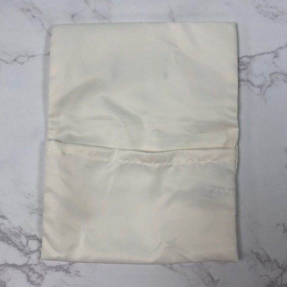 ⭐️ SOLD ⭐️ Authentic Gucci Box + Dust Bag Gift Set - Picture 7 of 8